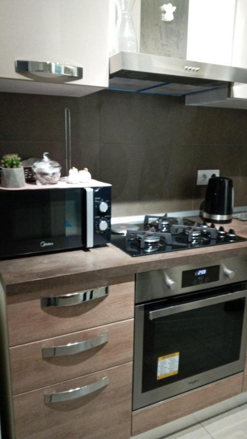 Sol'S M2 White Modern Apartments ティビリシ エクステリア 写真