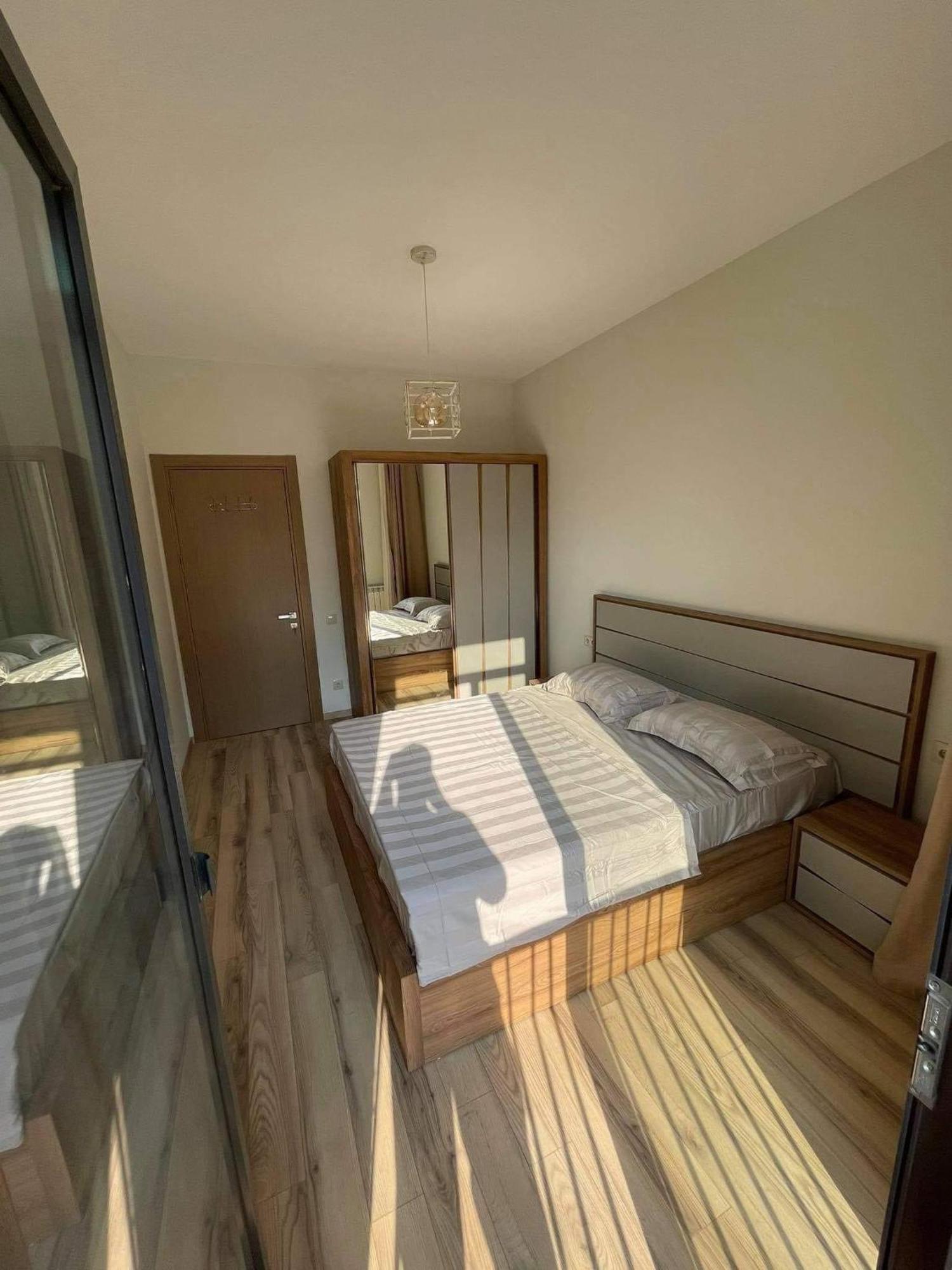 Sol'S M2 White Modern Apartments ティビリシ エクステリア 写真