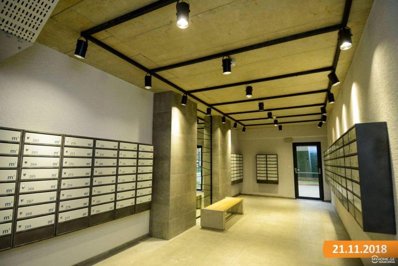 Sol'S M2 White Modern Apartments ティビリシ エクステリア 写真